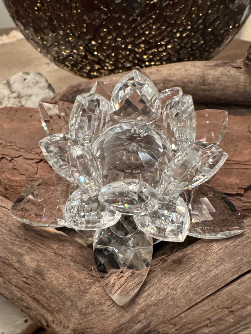 Crystal Lotus Flower Figurine - Clear - Picture 3 of 4